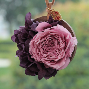 迷你永生玫瑰花车挂高级感香薰车载后视镜装饰香水汽车上车内挂件