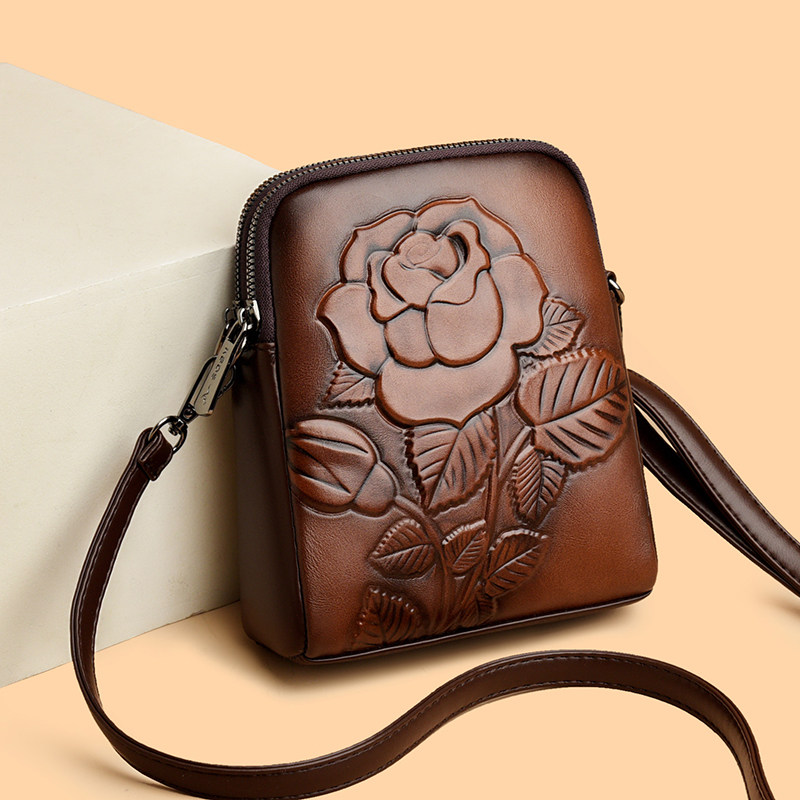 真皮手机包女2026新款时尚高级感单肩小包牛皮休闲女士印花斜挎包