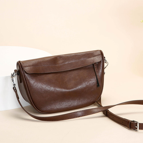 2025春夏新款真皮女包植鞣头层牛皮月牙包复古大容量单肩斜挎包女