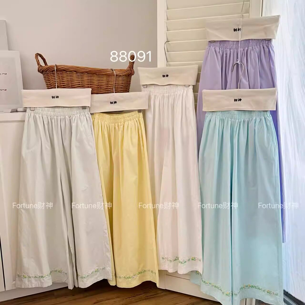 玛门2026春夏松紧腰定制下摆重工绣花纯棉糖果色小清新减龄裤子