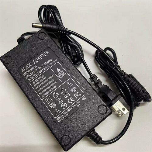 海康威视4路硬盘录像机 DS-7104N-SN F1/4P电源线适配器48v1.04A