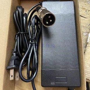 适用凤凰老人代步车四轮残疾人电瓶车老年折叠助力车24V充电器线