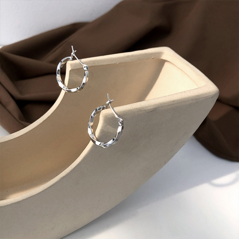 金属圈圈耳饰2024年新款潮高级感