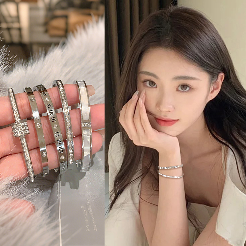 银色小蛮腰手镯女款配饰