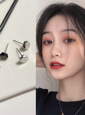 气质耳环2025年新款潮爆款设计感纯银耳钉韩国网红冷淡风黑色耳饰