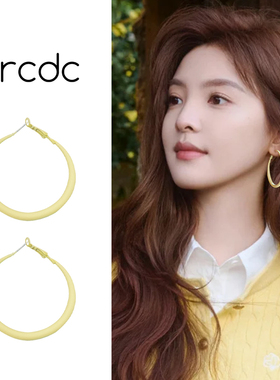 黄色圈圈耳环2025巨好看轻奢高级感气质大气小众独特漂亮耳圈耳饰