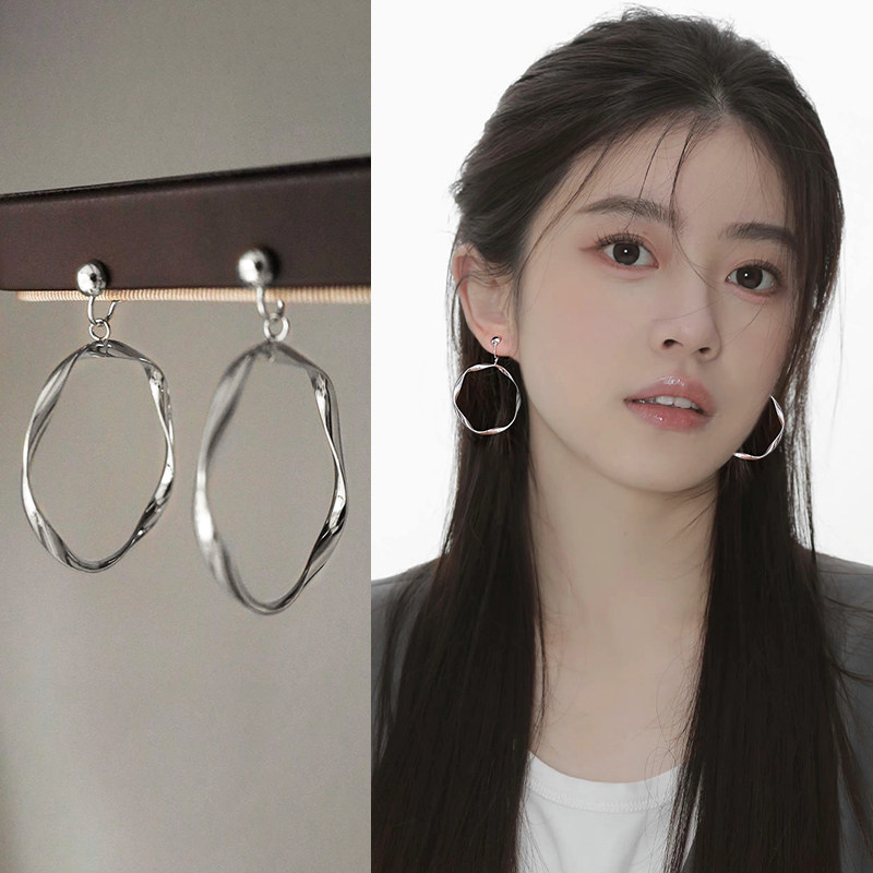 银色不规则圈圈耳环女2026新款爆款高级感耳钉巨好看独特漂亮耳饰 - prcdc旗舰店出品