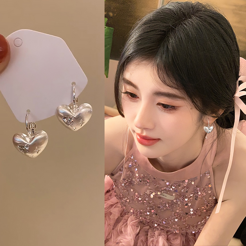 银色爱心耳钉女2025新款