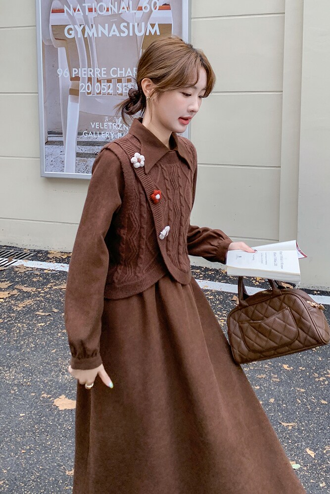 翻领女长袖花朵时尚针织毛衣马甲长裙收腰两件套6070P140K208,女装连衣裙,维壹
