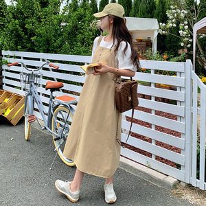 卡其色背带裙套装夏季女2025新款学院风减龄休闲泡泡袖上衣两件套图片