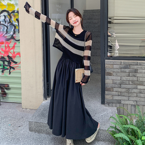 韩系chic黑色吊带裙女春秋2025新款罩衫上衣显瘦连衣裙，女装连衣裙，维壹