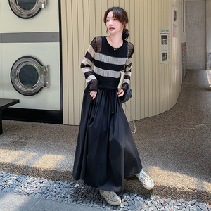 韩系chic黑色吊带裙女春秋2025新款罩衫上衣显瘦连衣裙图片