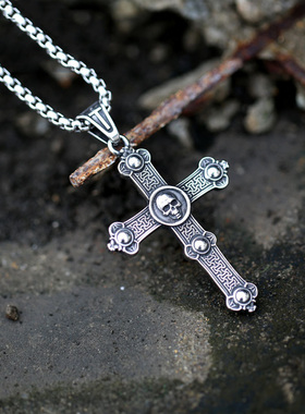 钛钢夸张独特风骷髅头十字架吊坠