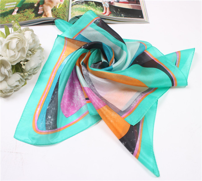 真丝洋纺小方巾 桑蚕丝丝巾 亮丽光泽细腻柔软宝宝用也好