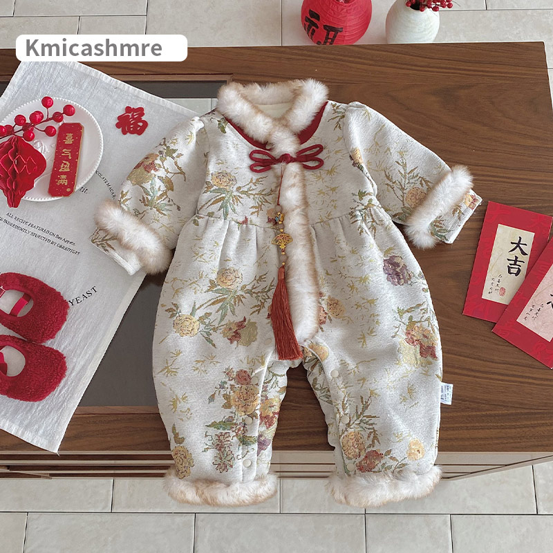 婴儿衣服初冬加绒夹棉连体衣小月龄女宝秋冬薄棉周岁新中式拜年服