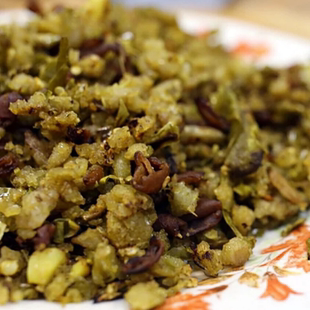 洪山面椒子酸辣口味，很下饭炒肥肠肉丝都可以