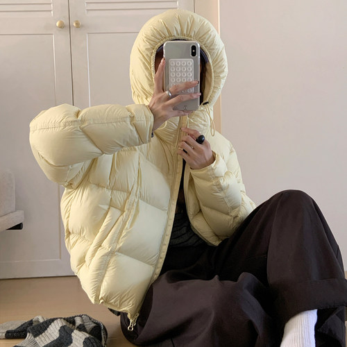 95白鸭绒巨好看连帽短款羽绒服女