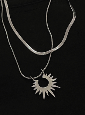 欧美钛钢太阳吊坠项链男女通用