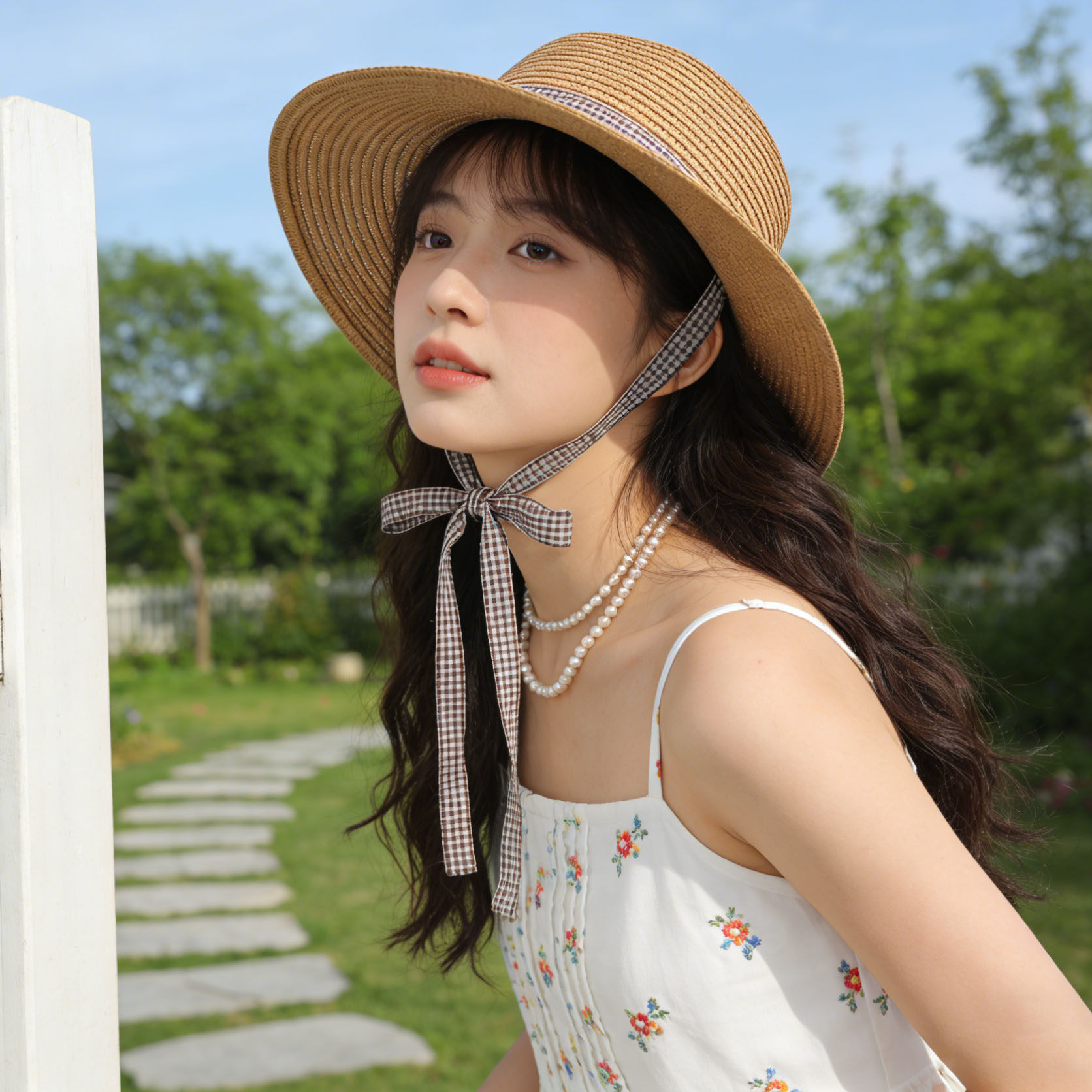 2026年新品田园风格子细飘带草帽一帽两戴设计大檐防晒度假遮阳帽