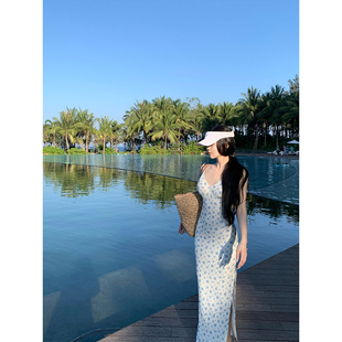 蓝白印花弹力网纱V领露背连衣裙 2025ss GYOKUU 塞纳河畔