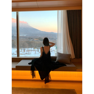 黑色手工钉珠绉布打底上衣 2025aw GYOKUU 月夜幻境