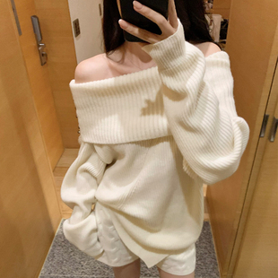 GYOKUU 约会bi备 奶气温柔一字肩翻领宽松毛衣