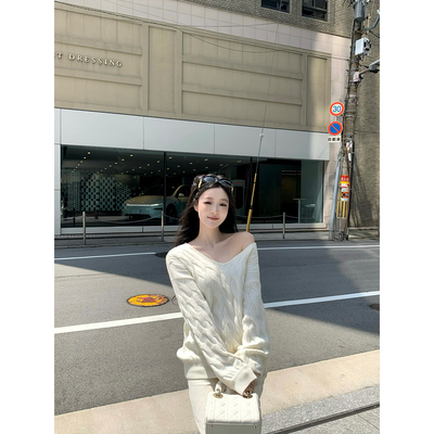 GYOKUU【白调幻想】2025aw 奶白色V领麻花纹理套头毛衣