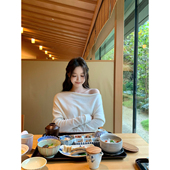 GYOKUU 惬意时光 白色兔绒一字肩针织毛衣