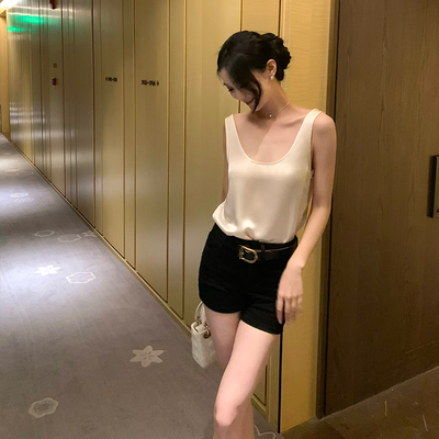 【5折】GYOKUU 浅香槟色醋酸缎面大u领背心上衣