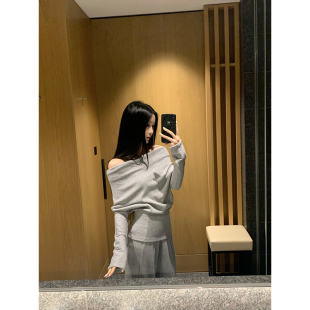 灰色一字肩针织套装 GYOKUU 2025ss