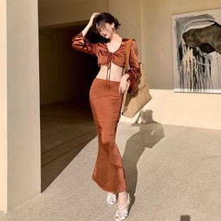 【3折】铁锈棕红缎面系带短款上衣长款修身半裙套装女