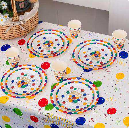 一次性蛋糕餐盘纸杯餐具气球桌布儿童生日派对场景布置野餐装饰