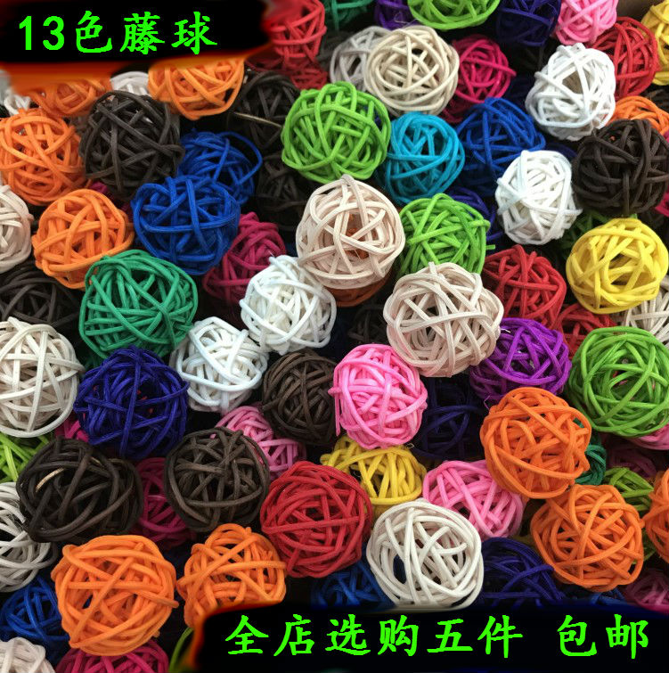 藤球啃咬虎皮脚下装饰道具鹦鹉