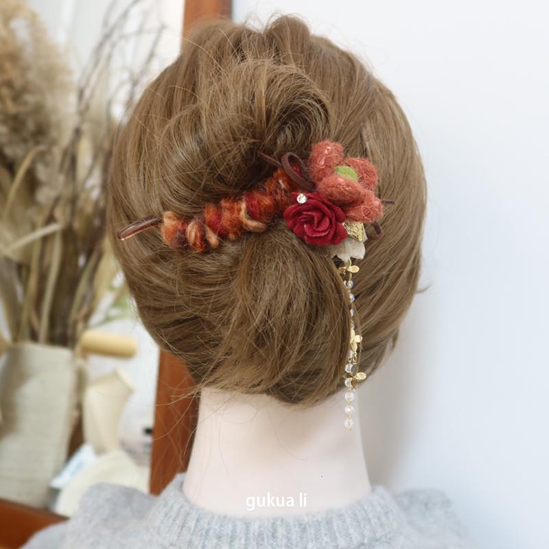 GUKUALI酒红玫瑰气质女新年发夹高级感发饰毛绒喜庆流苏扭扭夹