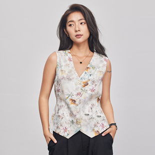 Hua'erDuo'er春夏秋新款独特别致老钱风天丝棉麻休闲坎肩马甲女