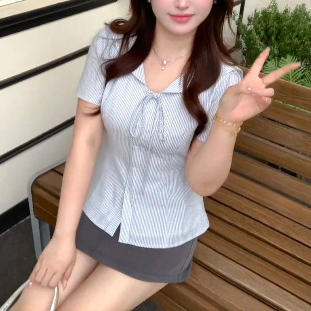 法式条纹海军领衬衫显瘦套装