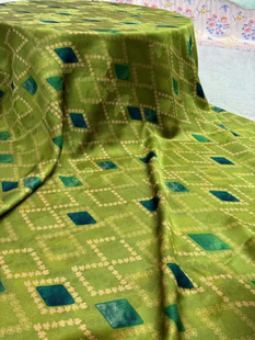 新品绿宝石格纹花罗红云纱面料透孔百分百桑蚕丝连衣裙旗袍布料