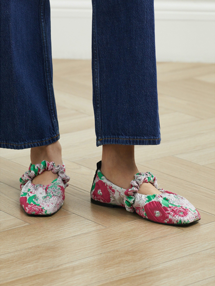 GANNI ｜折扣女士荷叶花色浅口系畔平底鞋