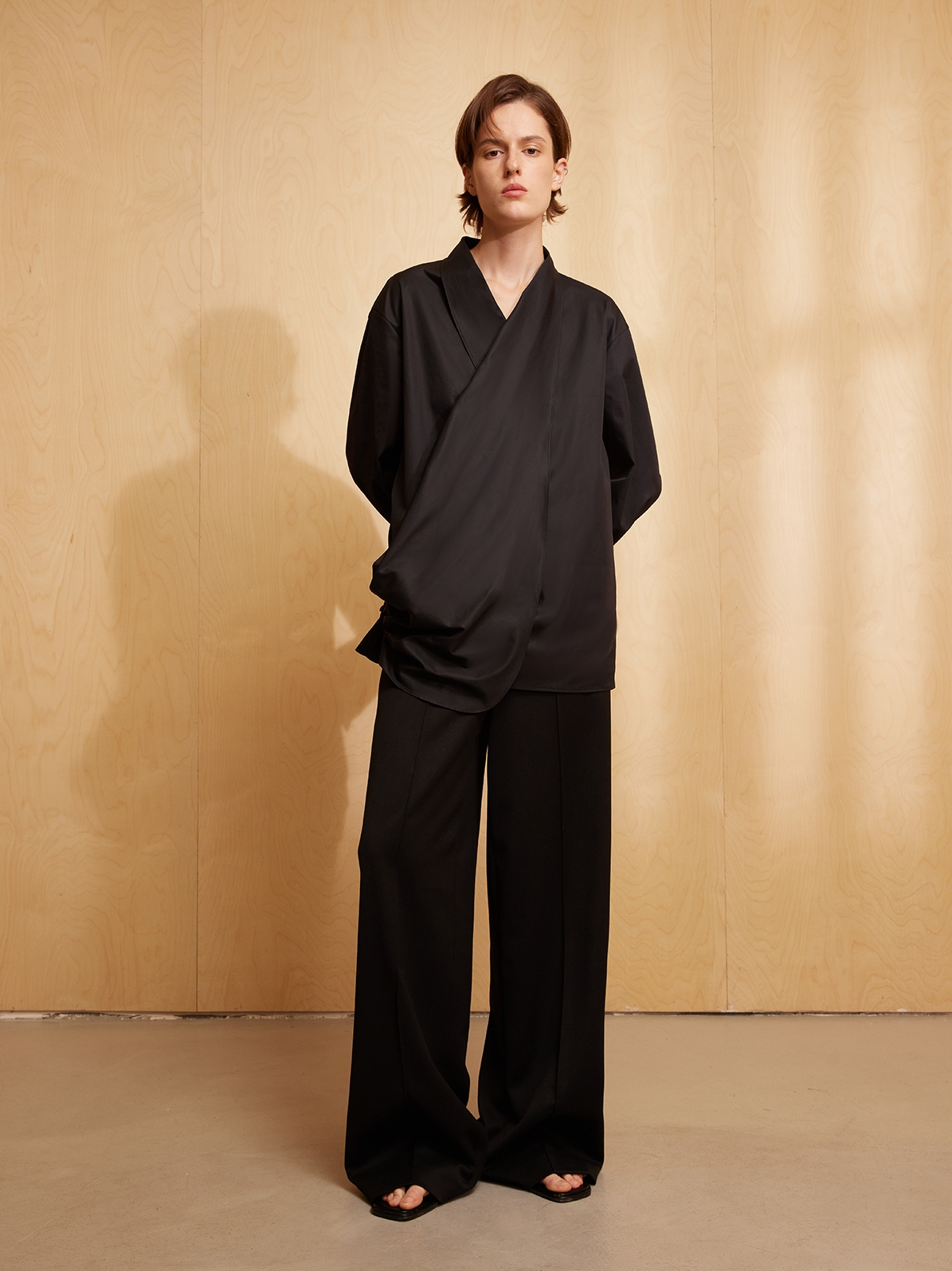 Piacevolee春夏女士不对称衬衫