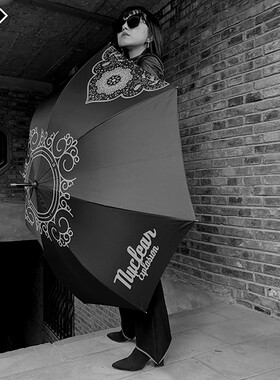 核爆炸潮牌风格佩斯利花纹黑色复古长柄加固大号双人超大直柄雨伞