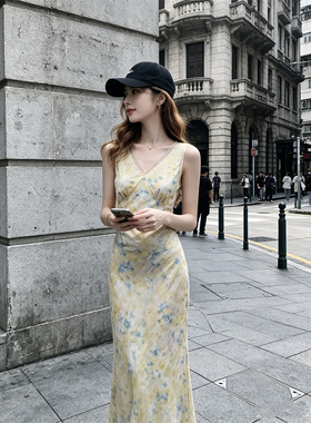 HUAX 复古黄色V领碎花连衣裙女夏季新款气质收腰显瘦海边度假长裙