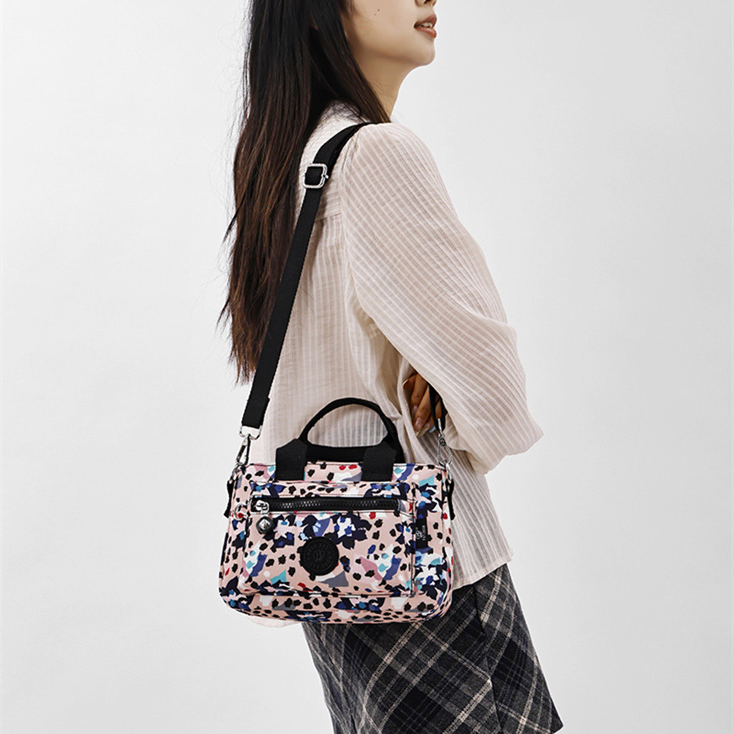 女斜挎2026新款时尚精致尼龙布单肩手拎帆布小挎包精致百搭手提包