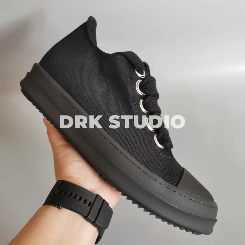 Black Low Top Thick Shoelaces