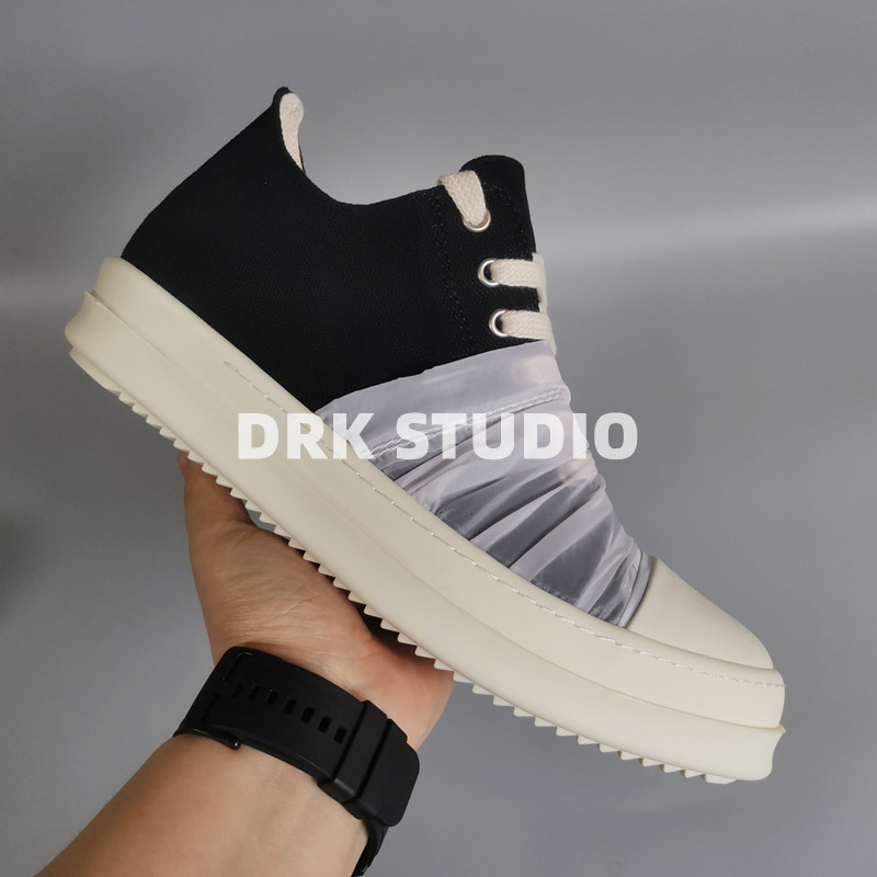 Black and White Pleats