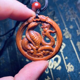小叶紫檀木牛蛇鸡吊坠红木生肖挂件木头虎马狗猪兔羊牌龙鼠猴项链