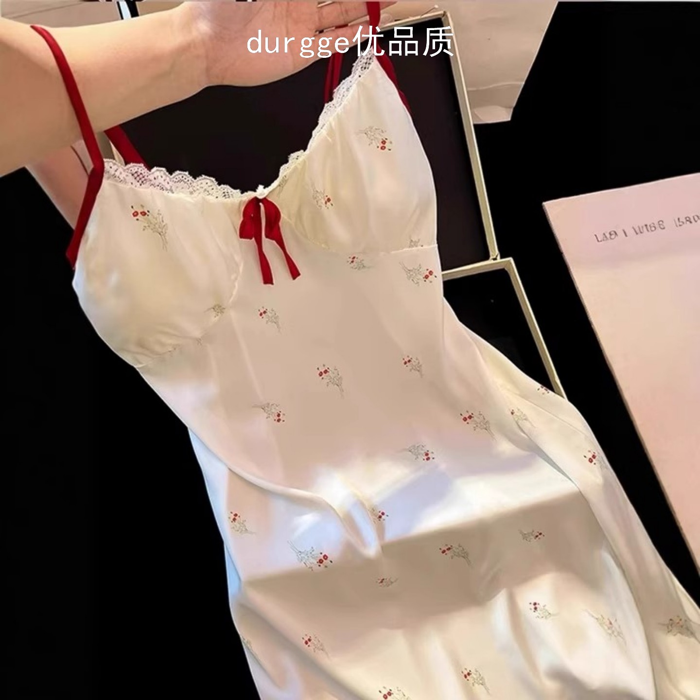 日本durgge夏冰丝吊带睡裙女花边性感纯欲风带胸垫睡衣网红连衣裙
