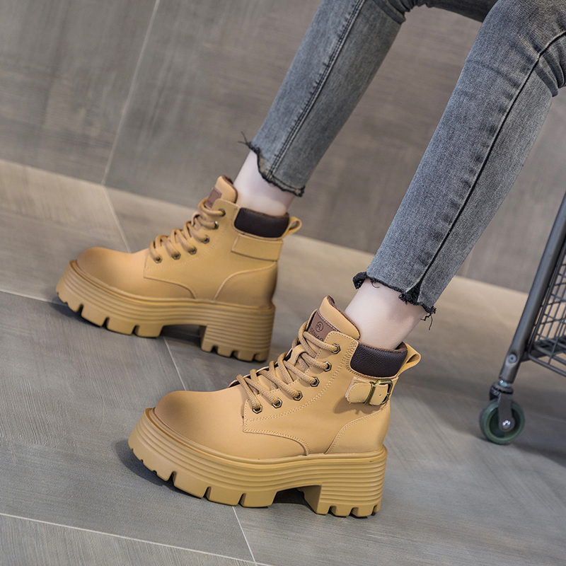 马丁靴女2024新款复古机车靴欧美皮面短筒工装靴英伦风百搭女靴子