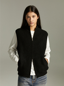 AKOM Online FW23 百搭圈圈毛纱双头拉链马甲背心