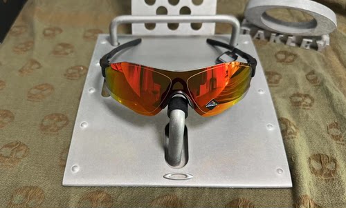 美国Oakley兔年限量版运动太阳镜