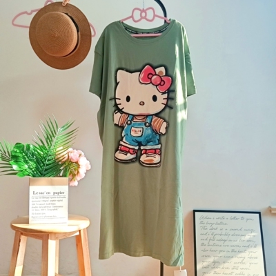 港风猫猫印花宽松大码过膝简约百搭连衣裙胸围140长110